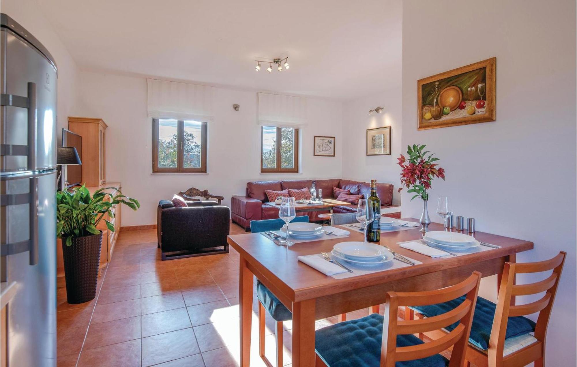 Beautiful Home In Bale With Kitchen Exteriör bild