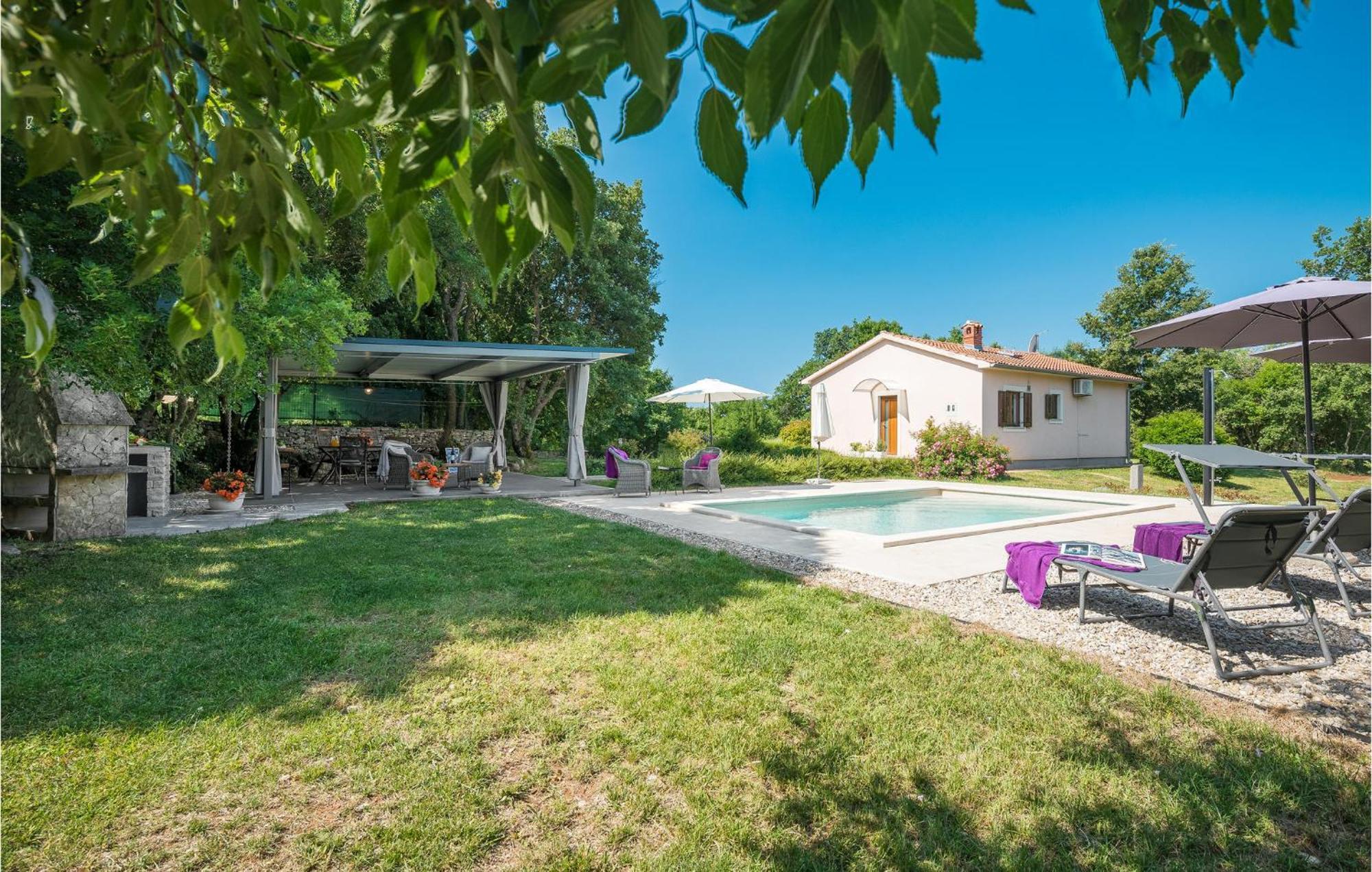 Beautiful Home In Bale With Kitchen Exteriör bild